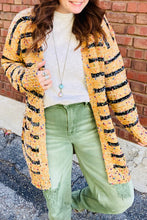 Cargar imagen en el visor de la galería, Beige Striped Pom Pom Knit Open Front Long Cardigan