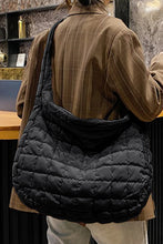 Cargar imagen en el visor de la galería, Black Quilted Zipper Large Shoulder Bag