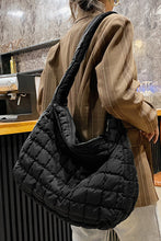 Cargar imagen en el visor de la galería, Black Quilted Zipper Large Shoulder Bag