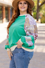 Cargar imagen en el visor de la galería, Sky Blue Plus Size Plaid Floral Patchwork Raglan Sleeve Sweatshirt