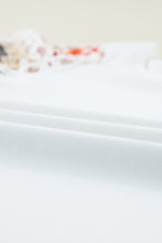 Cargar imagen en el visor de la galería, White Floral Crochet Short Sleeve Top