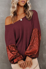 Cargar imagen en el visor de la galería, Burgundy Sequin Patchwork Sleeve Open Back Waffle Knit Top