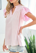 Cargar imagen en el visor de la galería, Pink Stripe Contrast Trim V Neck Flutter Sleeve Blouse