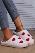 Cargar imagen en el visor de la galería, White Valentines Day Hearts Print Plush House Slippers
