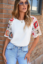 Cargar imagen en el visor de la galería, White Floral Crochet Short Sleeve Top