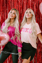 Cargar imagen en el visor de la galería, Pink Valentines Shiny XOXO Graphic T-shirt