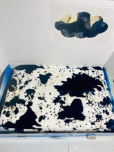 Cargar imagen en el visor de la galería, Worlds Softest Baby Blanket Cow Print Perfect Newborn Baby Blanket Gift
