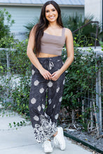 Cargar imagen en el visor de la galería, Black Bohemian Printed Drawstring Waist Wide Leg Pants