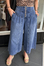 Cargar imagen en el visor de la galería, Dusk Blue High Rise Buttons Pleated Cropped Wide Leg Denim Pants