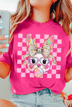 Cargar imagen en el visor de la galería, Rose Red Plaid Bubble Gum Rabbit Graphic Eater T Shirt