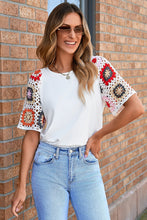 Cargar imagen en el visor de la galería, White Floral Crochet Short Sleeve Top