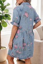 Cargar imagen en el visor de la galería, Sky Blue Floral Print Denim Short Sleeve Button Down Dress