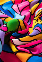 Cargar imagen en el visor de la galería, Rose Abstract Print Plus Size Frilly Trim Blouse