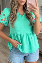 Cargar imagen en el visor de la galería, Mint Green Frilled V Neck Flower Embroidered Puff Sleeve Textured Blouse