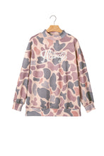 Cargar imagen en el visor de la galería, Multicolour Camo Print Howdy Western Style Baggy Pullover Sweatshirt