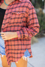 Cargar imagen en el visor de la galería, Red Plaid Long Sleeeve Side Split Distressed Hem Shirt