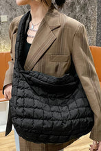 Cargar imagen en el visor de la galería, Black Quilted Zipper Large Shoulder Bag