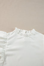 Cargar imagen en el visor de la galería, White Solid Color Scalloped Ruffle Sleeve Top