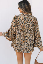 Cargar imagen en el visor de la galería, Light French Beige Oversized Leopard Print Balloon Sleeve Casual Shirt