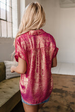 Cargar imagen en el visor de la galería, Rose Red Metallic Sheen Short Sleeve Buttoned Front Casual Shirt