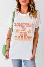 Cargar imagen en el visor de la galería, White SOMETHING IN THE ORANGE Graphic Crew Neck T Shirt