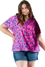 Load image into Gallery viewer, Rose Contrast Leopard Print Plus Size V Neck Blouse