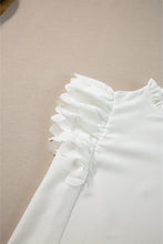 Cargar imagen en el visor de la galería, White Solid Color Scalloped Ruffle Sleeve Top