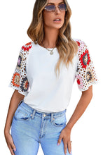 Cargar imagen en el visor de la galería, White Floral Crochet Short Sleeve Top