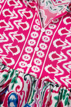 Cargar imagen en el visor de la galería, Pink Bohemian Print Tie Neck Ruffle Hem Short Dress