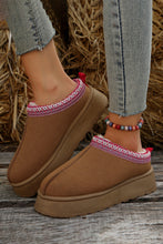 Cargar imagen en el visor de la galería, Chestnut Suede Contrast Print Plush Lined Snow Boots