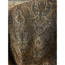Cargar imagen en el visor de la galería, Carole Little Metallic Paisley Longline Blazer Jacket in Gold with Black Buttons
