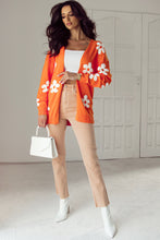Cargar imagen en el visor de la galería, Orange Floral Print Knitted Open Front Loose Cardigan