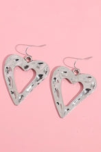 Cargar imagen en el visor de la galería, White Valentine Hollowed Heart Shape Earrings