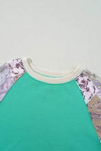 Cargar imagen en el visor de la galería, Sky Blue Plus Size Plaid Floral Patchwork Raglan Sleeve Sweatshirt