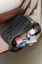 Cargar imagen en el visor de la galería, Black Quilted Zipper Large Shoulder Bag
