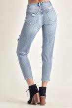 Cargar imagen en el visor de la galería, RISEN Distressed Slim Cropped Jeans