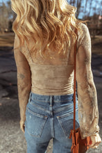 Cargar imagen en el visor de la galería, Apricot Lace Mesh Crochet Splicing Slim Fit Long Sleeve Blouse
