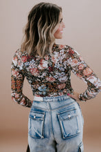 Cargar imagen en el visor de la galería, Brown Floral Long Sleeve High Neck Sheath Mesh Blouse
