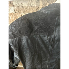 Cargar imagen en el visor de la galería, Vintage 80s Winlet 100% Genuine Leather Damask Print Black Abstract Coat
