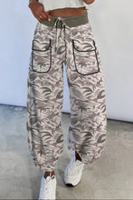 Load image into Gallery viewer, Multicolour Drawstring Contrast Waistband Camouflage Joggers Pants
