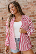 Cargar imagen en el visor de la galería, Red Stripe Patched Pocket Side Slit Loose Shirt
