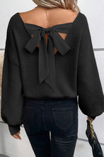 Cargar imagen en el visor de la galería, Black Lantern Sleeve V Neck Knot Back Sweater
