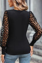 Cargar imagen en el visor de la galería, Black Leopard Mesh Puff Sleeve Patchwork Slim Fit Top
