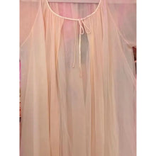 Load image into Gallery viewer, Vintage 1960s Baby Powder Pink Robe One Size with Bow Tie
