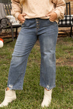 Cargar imagen en el visor de la galería, Medium Grey Plus Size Button Fly High Waist Ripped Straight Leg Jeans
