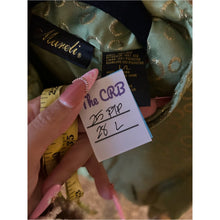 Cargar imagen en el visor de la galería, Vintage 80s 100% Silk Olive Green Metallic Bomber Jacket Lightweight Zip Jacket
