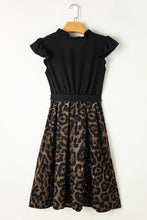 Cargar imagen en el visor de la galería, Black Flutter Sleeve Bodice Splicing Leopard Print Dress
