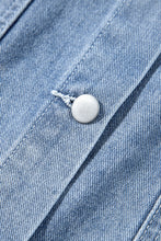 Cargar imagen en el visor de la galería, Beau Blue Ruffle Raw Hem Flap Pockets Denim Jacket
