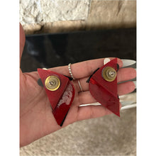 Cargar imagen en el visor de la galería, 80s Vintage Red and Black Gemstone Earrings Post Back
