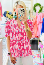 Cargar imagen en el visor de la galería, Rose Abstract Print Smocked Puff Sleeve V Neck Blouse
